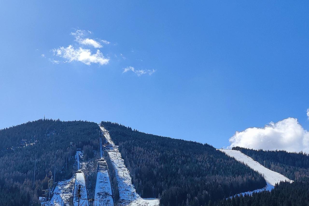 Enjoyharrachov - Atraktivni Slunny Klimatizovany Apartman 14 V Centru Harrachova Se Saunou, Parkovanim, Wifi-Wlan, Sat, Herni Konzoli, Pc S Win 10, Netflix Zdarma A Moznosti Dobijeni Auta S Jedinecnym Vyhledem Na Certovu Horu Se Skokanskymi Mustky ภายนอก รูปภาพ