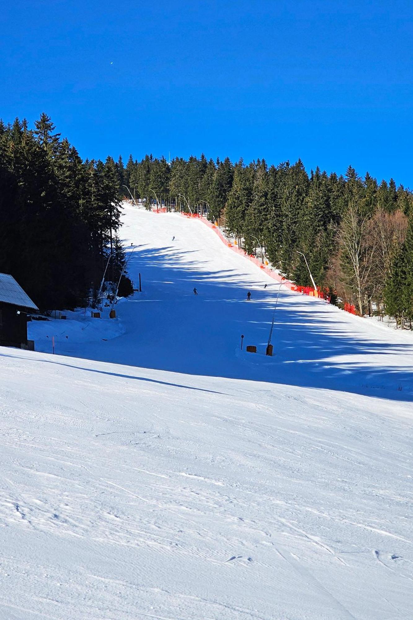 Enjoyharrachov - Atraktivni Slunny Klimatizovany Apartman 14 V Centru Harrachova Se Saunou, Parkovanim, Wifi-Wlan, Sat, Herni Konzoli, Pc S Win 10, Netflix Zdarma A Moznosti Dobijeni Auta S Jedinecnym Vyhledem Na Certovu Horu Se Skokanskymi Mustky ภายนอก รูปภาพ